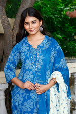 Load image into Gallery viewer, Printed Cotton Women Straight Kurta with Pant with Dupatta Set