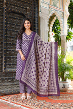 Load image into Gallery viewer, Printed Cotton Women Straight Kurta with Pant with Dupatta Set